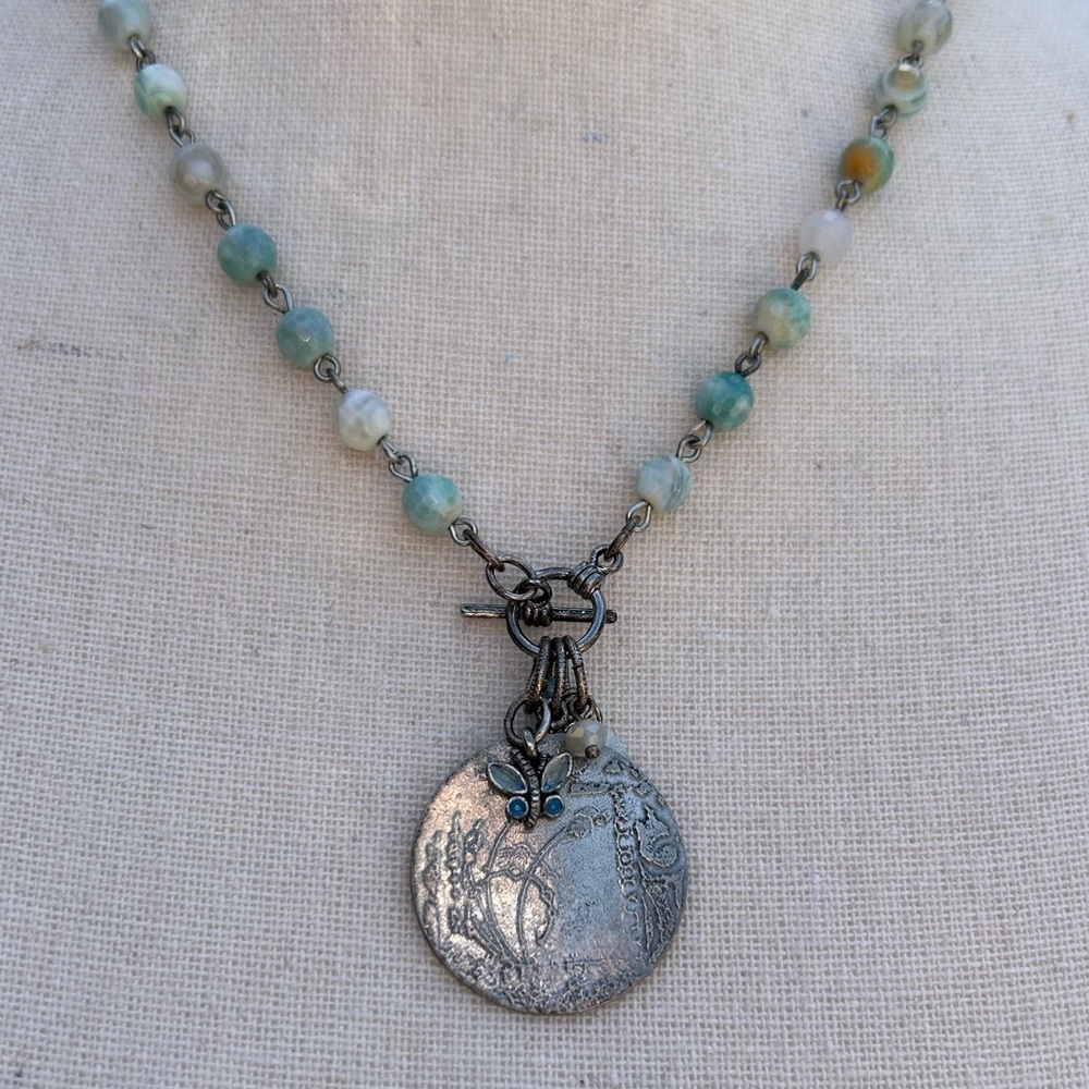 Stone necklace - Picture 2 of 3